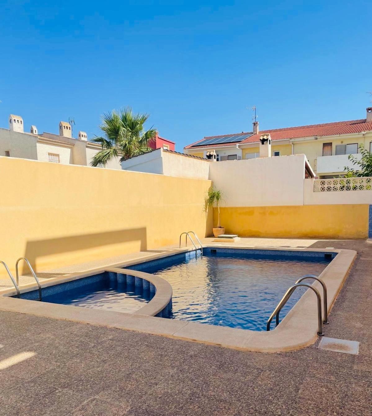Przytulny Apartament 100M Od Plazy Torrevieja Dış mekan fotoğraf